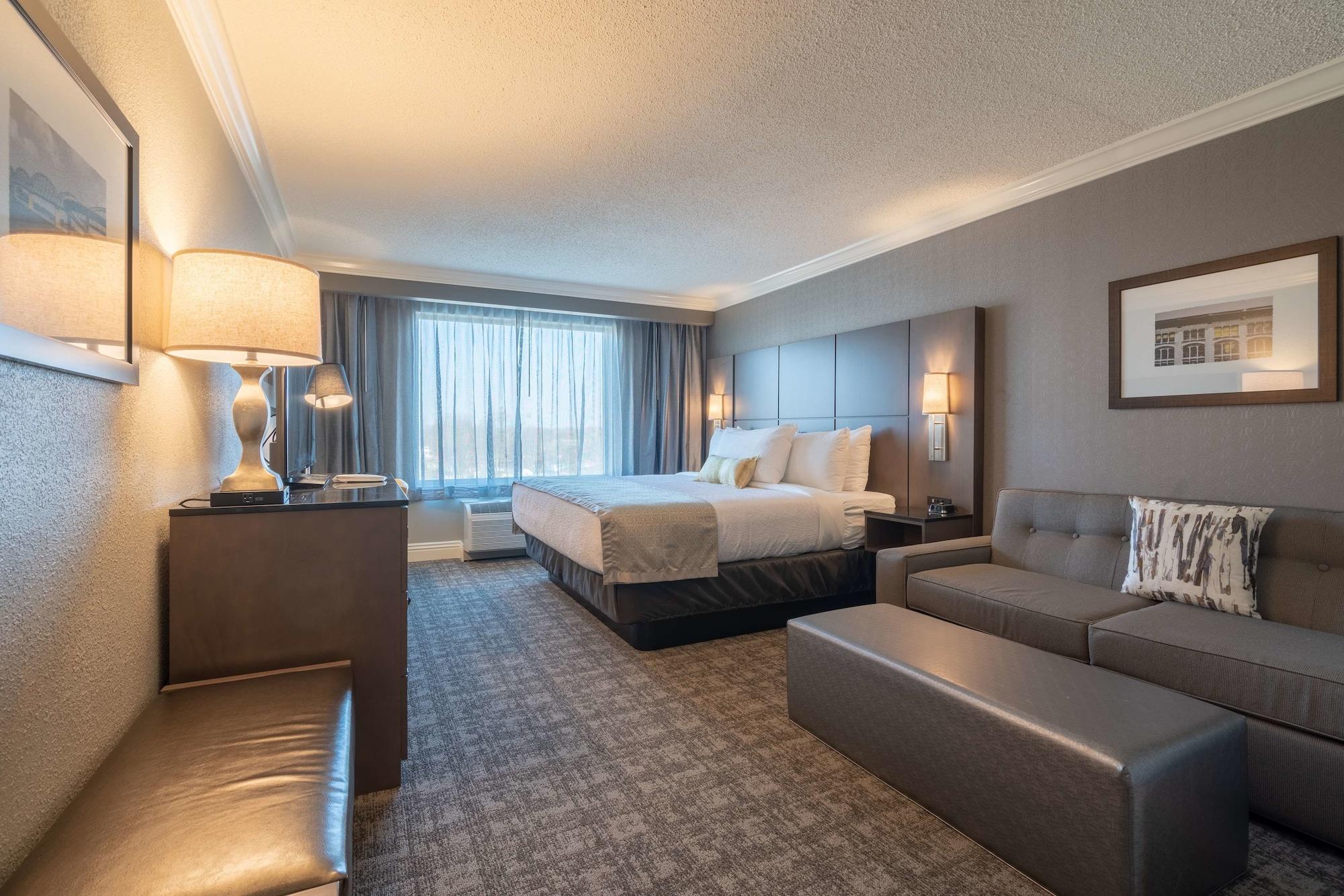 Hotel Western Premier Airport/expo Center 4*
