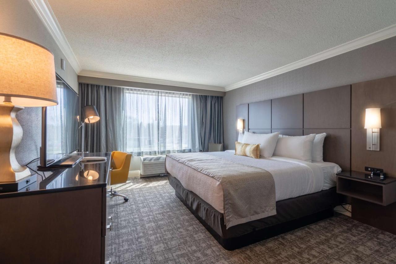 Western Premier Airport/expo Center Hotel 4*