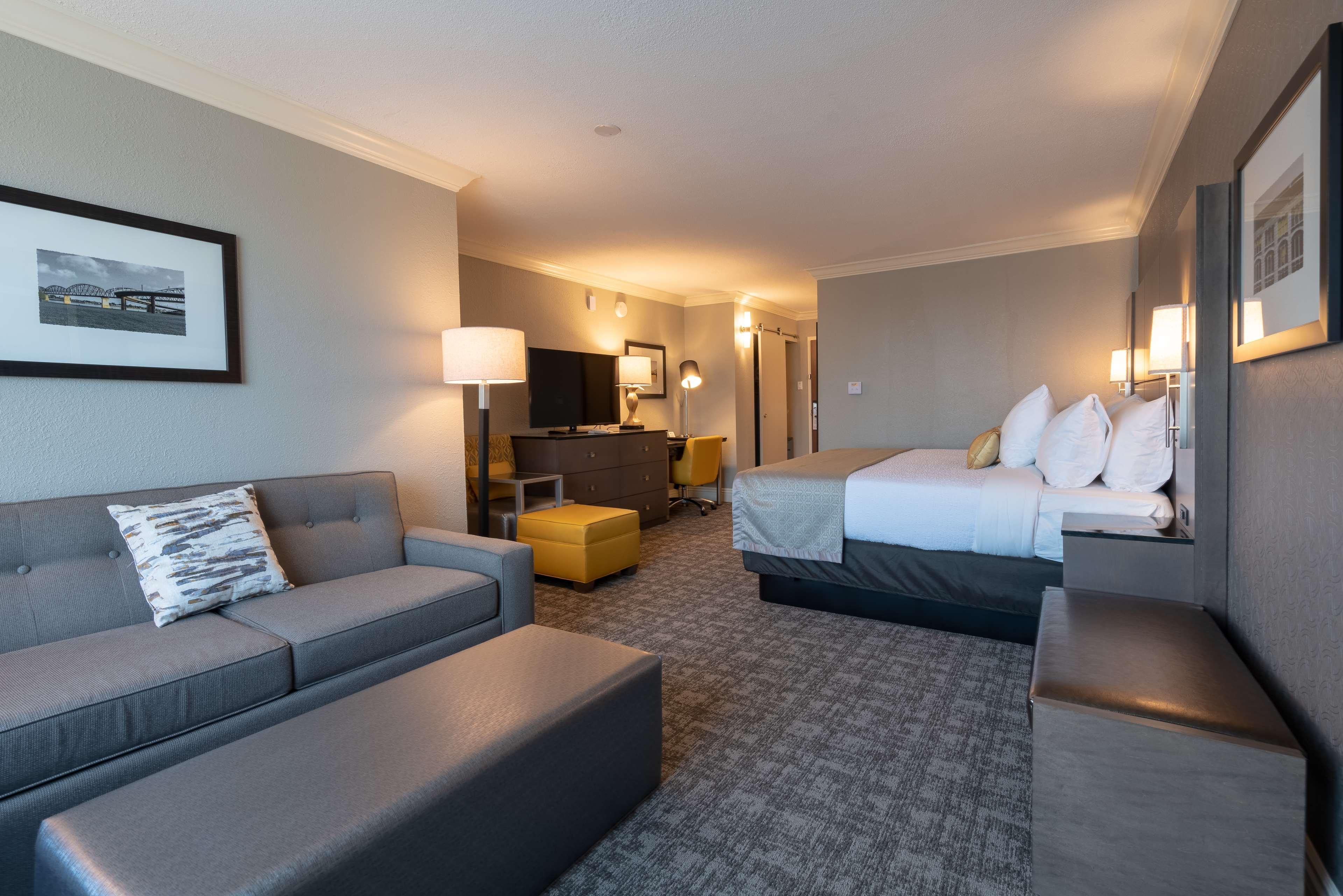 Western Premier Airport/expo Center Hotel
